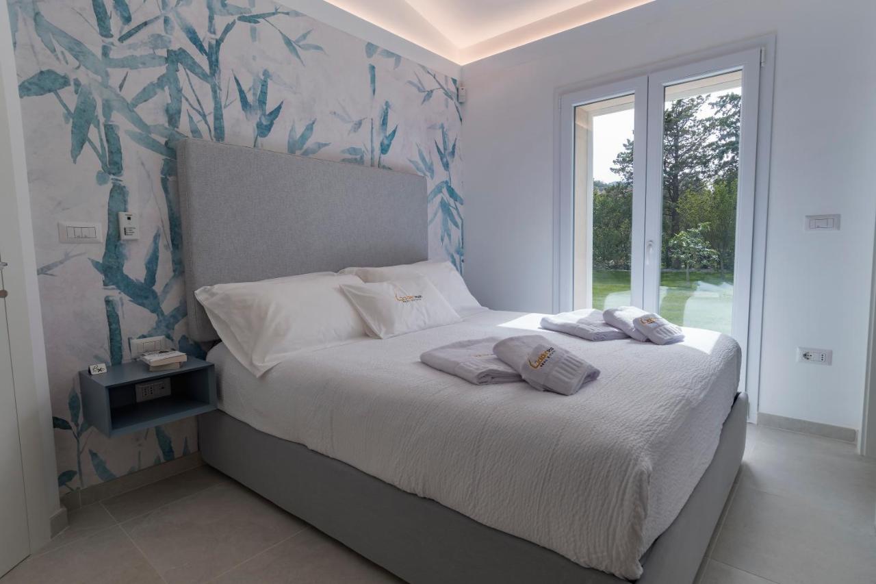 Villa Golden Root Real Estate San Teodoro  Esterno foto
