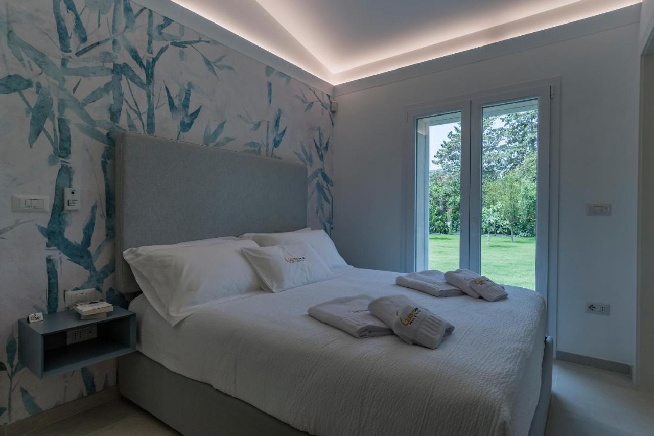 Villa Golden Root Real Estate San Teodoro  Esterno foto