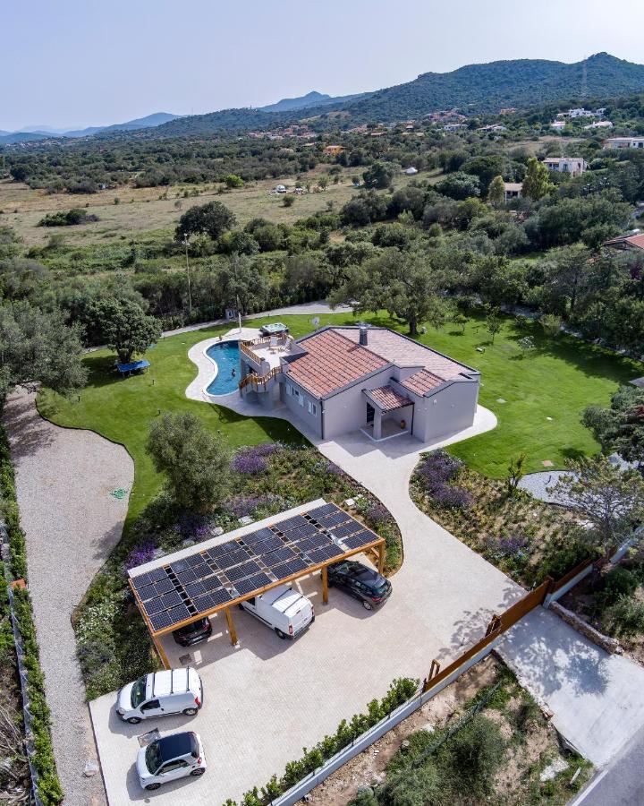 Villa Golden Root Real Estate San Teodoro  Esterno foto