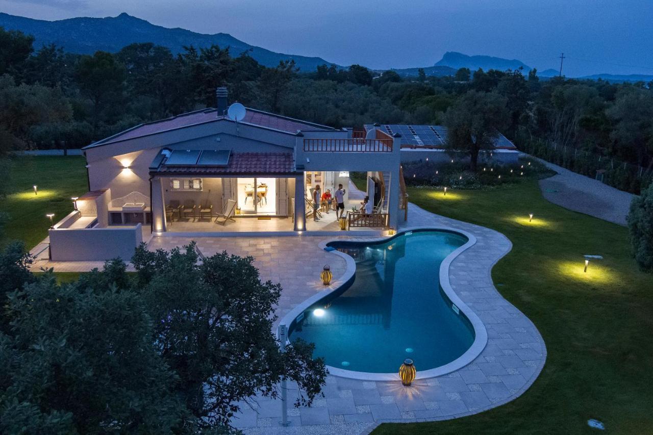 Villa Golden Root Real Estate San Teodoro  Esterno foto