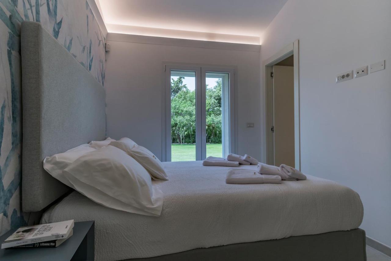 Villa Golden Root Real Estate San Teodoro  Esterno foto