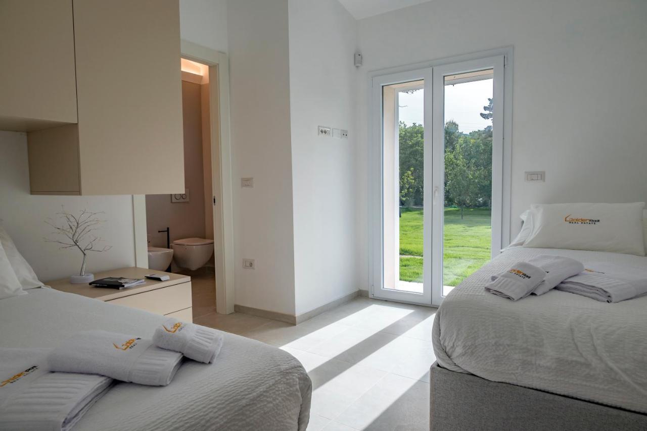 Villa Golden Root Real Estate San Teodoro  Esterno foto