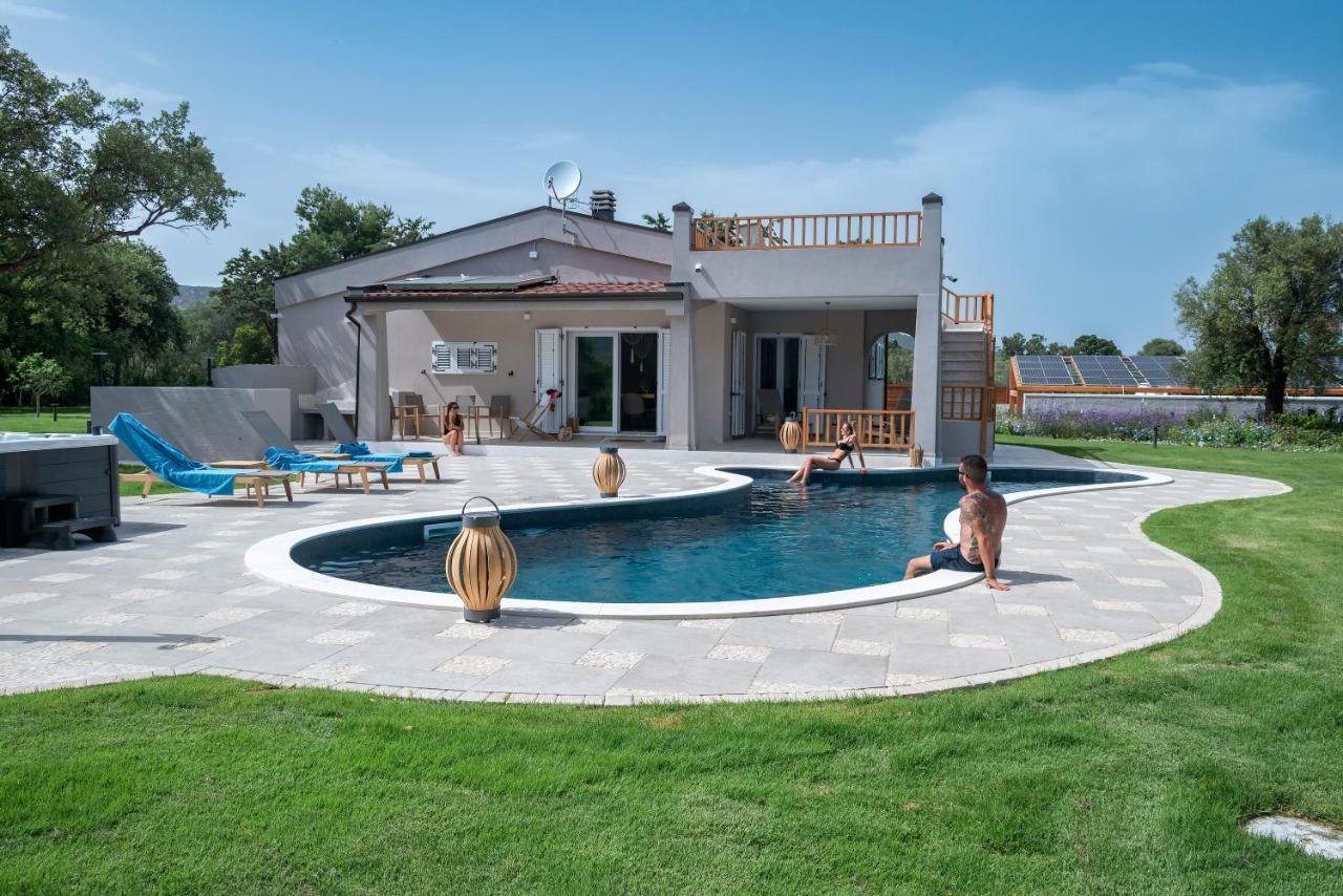 Villa Golden Root Real Estate San Teodoro  Esterno foto