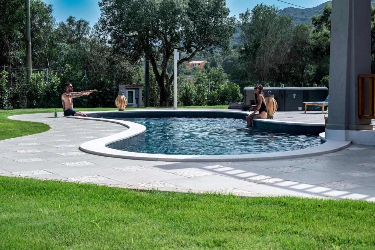 Villa Golden Root Real Estate San Teodoro  Esterno foto
